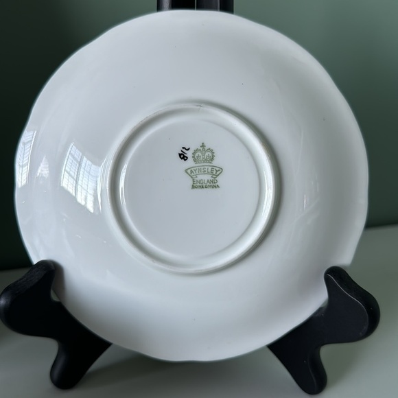 Vintage Aynsley Green and Gold Teacup and Saucer - Picture 7 of 7